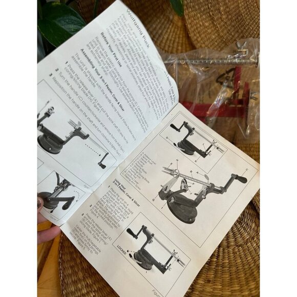 Wolfgang Puck 3 in 1 Peeler Corer & Slicer Apple device - Picture 6 of 6